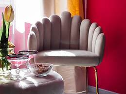 Home for Large Groups, Comfort and Style