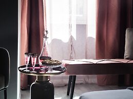 Home for Large Groups, Comfort and Style