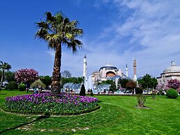 RENOVA OLD CiTY HOTEL