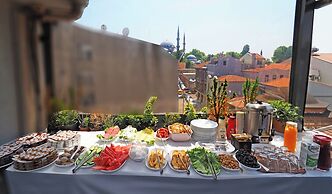 RENOVA OLD CiTY HOTEL