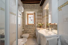 Superior Ground Floor Apartment With Pool View