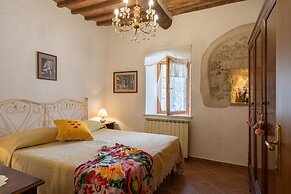 Superior Ground Floor Apartment With Pool View