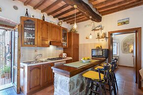 Superior Ground Floor Apartment With Pool View