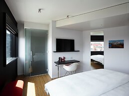 citizenM Seattle Pioneer Square