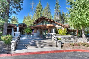 Truckee Pines Retreat Game Room & Forest Views