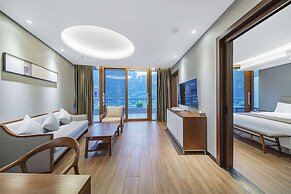 Howard Johnson By Wyndham Lake Serenity Hotel Neijiang