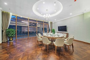 Howard Johnson By Wyndham Lake Serenity Hotel Neijiang