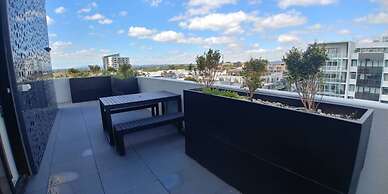 New Spacious 2 Bedroom With Gorgeous City Views