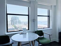 Reside Seattle Downtown, a Wyndham Residence