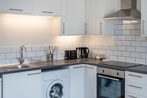 Stansted Airport & Bishops Stortford Town Centre Professional Apartmen