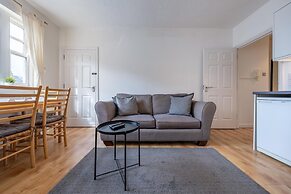 Stansted Airport & Bishops Stortford Town Centre Professional Apartmen