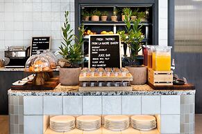 Hyatt Place Melbourne, Caribbean Park