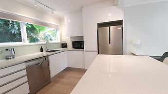 Herne Bay Gem Near Beach - Carpark