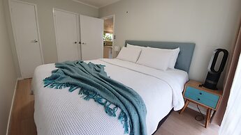 Herne Bay Gem Near Beach - Carpark