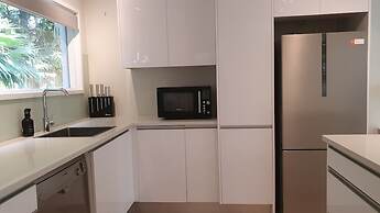 Herne Bay Gem Near Beach - Carpark