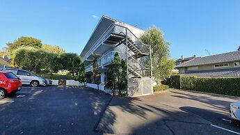 Herne Bay Gem Near Beach - Carpark