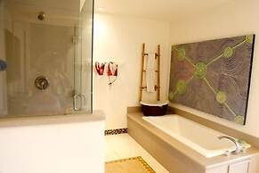 Hanalei Dream 5 Bedroom Home by RedAwning