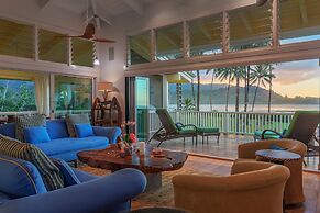 Hanalei Dream 5 Bedroom Home by RedAwning