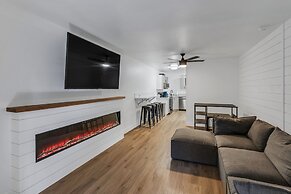 Beautiful Ski-in/ski-out Condo Located On The Eagle Point Resort! 1 Be