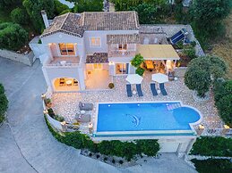 Agios Stefanos Bay - Villa Dimitris