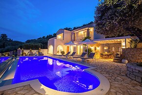 Agios Stefanos Bay - Villa Dimitris