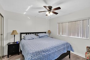 Magnificent Gulf Front Condo Located Directly On The Ocean! 2 Bedroom 