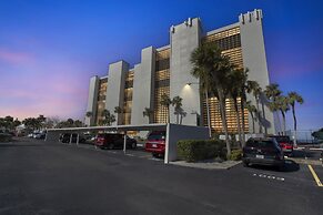 Magnificent Gulf Front Condo Located Directly On The Ocean! 2 Bedroom 