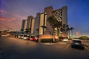 Magnificent Gulf Front Condo Located Directly On The Ocean! 2 Bedroom 