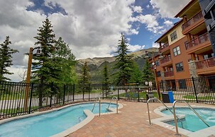 Perfect Ski Condo Steps From the Super Bee & Golf Course - Cs325 by Re