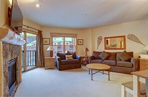 Perfect Ski Condo Steps from the Super Bee & Golf Course - CS325 by Re