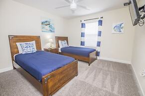 Brenda's Storey Lake Resort Townhome 4 Bedroom Townhouse by Redawning