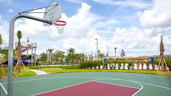 Brenda's Storey Lake Resort Townhome 4 Bedroom Townhouse by Redawning