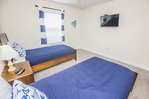 Brenda's Storey Lake Resort Townhome 4 Bedroom Townhouse by Redawning