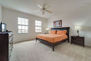 Graeme's Providence Vacation Home 5 Bedroom Home by Redawning