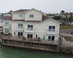 New Waterfront Bungalow Fishermans Paradise 2 Bedroom Home by RedAwnin