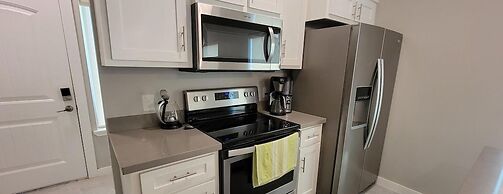 New Waterfront Bungalow Fishermans Paradise 2 Bedroom Home by RedAwnin