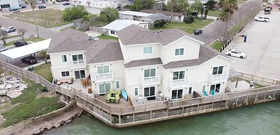 New Waterfront Bungalow Fishermans Paradise 2 Bedroom Home by RedAwnin