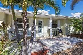 Island Haven 2 Bedroom Home by RedAwning