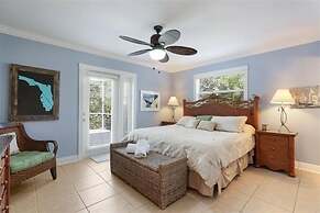 Island Haven 2 Bedroom Home by RedAwning