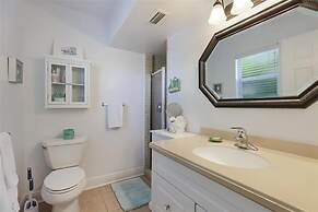 Island Haven 2 Bedroom Home by RedAwning