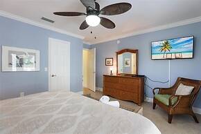 Island Haven 2 Bedroom Home by RedAwning