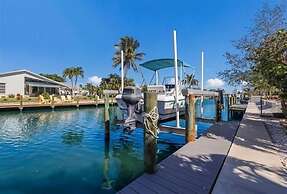 Island Haven 2 Bedroom Home by RedAwning