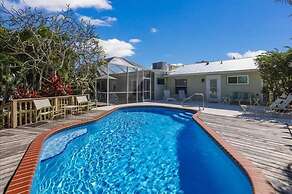 Island Haven 2 Bedroom Home by RedAwning