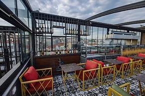 Grand Balyan Hotel & Restaurant