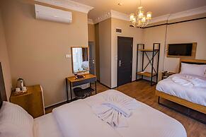 Grand Balyan Hotel & Restaurant