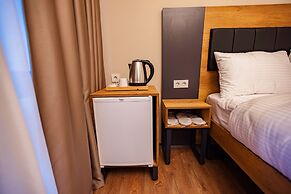 Grand Balyan Hotel & Restaurant