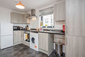 Livestay-spacious Modern One Bed Apt Near Heathrow