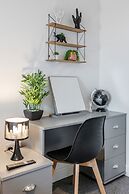 Livestay-spacious Modern One Bed Apt Near Heathrow