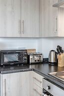 Livestay-spacious Modern One Bed Apt Near Heathrow