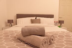 Livestay-1bed Apt With Private Balcony Heathrow